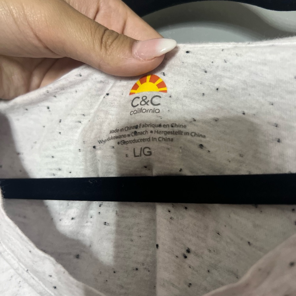 C&C California Speckled White V-Neck Tee - Picture 3 of 3